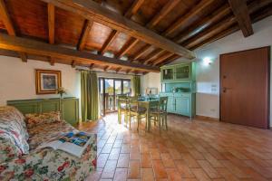 Liano Apartments