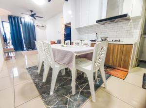 Modern Loft at Residensi Rampai 2 by HCK