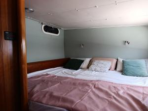 52 ft Luxuary Catamaran at Red Frog Marina Bocas del Toro