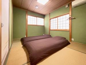 New 道後温泉と松山城近くの2階建て一棟貸切日本家屋 最大11名 無料駐車場 石手寺徒歩2分