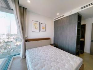 LUMIÈRE Riverside Luxury Apartment