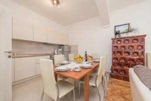 Family Friendly Pool House Ana near Zadar - Happy Rentals