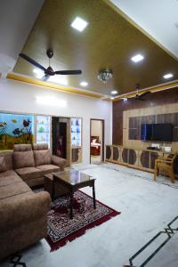 Aishwarya home stay