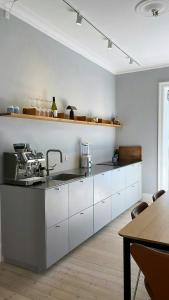 Renovated Flat With Balcony In Amagerbro
