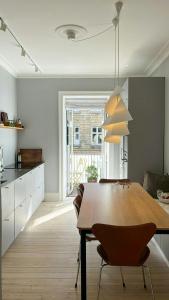Renovated Flat With Balcony In Amagerbro