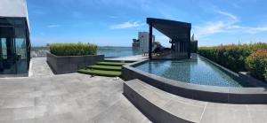 Base Central Pattaya Perfect spot Seaview 23 floor
