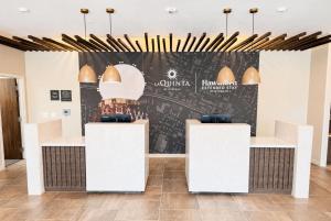 La Quinta Inn & Suites by Wyndham Mebane