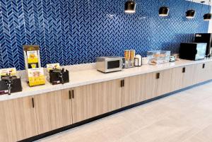 La Quinta Inn & Suites by Wyndham Mebane