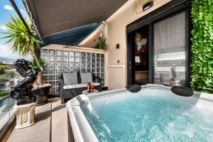 Romantic Luxurious Penthouse Designed Suite