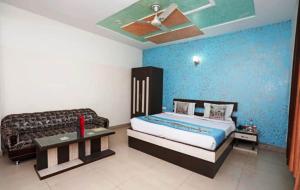 Hotel Shanti Grand Deluxe