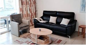 Strandnahes Apartment mit hauseigenem Pool & Sauna