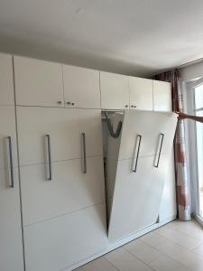 Strandnahes Apartment mit hauseigenem Pool & Sauna