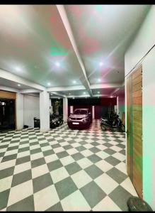 The Urban Studio, Few steps from WTP mall, Airport
