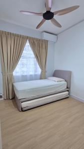 Entire flat, 10 min Kota Bharu city with free parking