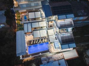 Qeparo Napolon Complex