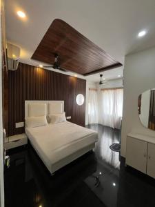 Hyton Grand - Kilambakkam