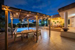 Sunny Escape Villa Alicante - Private Pool, BBQ, Wifi & Free Parking
