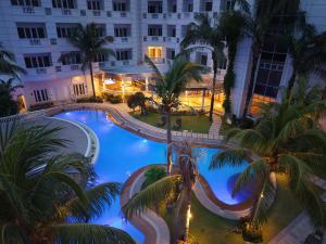 Madison Crown Hotel