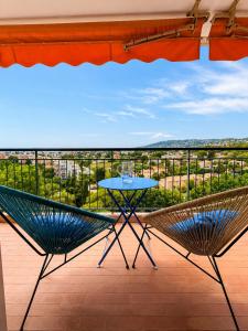 Azure Nest - Sea view appartment with private parking in Antibes