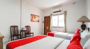 OYO 654 Samanmit Inn Hotel