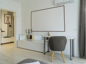 Larimar Apartment