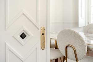 CHIADO DELUXE by Homing
