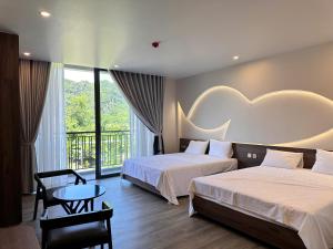 Hidden Green Hotel Tam Coc - Rooftop Pool With Mountain View