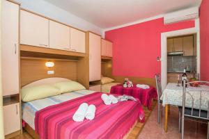 Bašić Seaside Apartments Vir