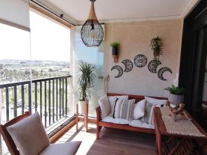 Ocean view, next to the beach with pool Only Families