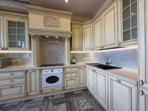 Дельмар Люкс 3 кв вид река джакузи