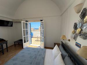 Leonidas Apartments