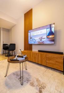 Skhomes Upperhill Studio