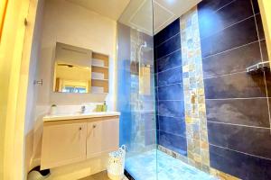 Comfy 2BR with Private Plunge Pool & Garden 2-min Beach