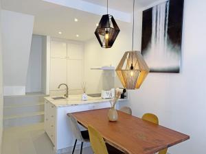 Cubista Designer House Olhao by Junto ao Mar