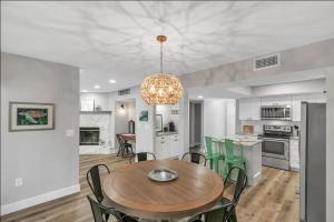 Sawgrass Splash - 2 Bed 2 Bath - WALK TO BEACH