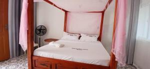Ngalula Half London Resort