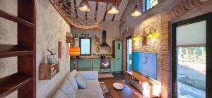 Cob Camp-Adults Only