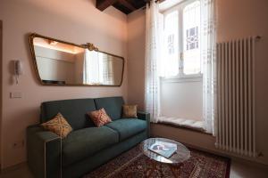 J&B Imola Home