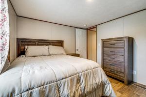 Golf, Beaches & More! Pet-Friendly Home in Leland