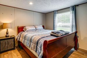 Golf, Beaches & More! Pet-Friendly Home in Leland