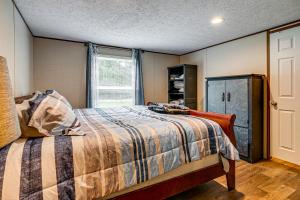 Golf, Beaches & More! Pet-Friendly Home in Leland