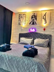 Jacuzzi studios 777