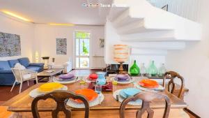 La casa del Glicine, Terre Marine
