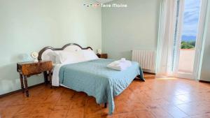 La casa del Glicine, Terre Marine
