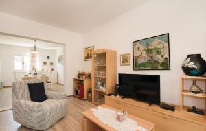 Stunning Home In Ruzic