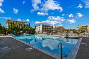 Oceanfront 3rd Floor Retreat Sunrise Views