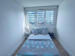 3 bedroom and salon, 5min walk to metro La Défense