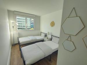 3 bedroom and salon, 5min walk to metro La Défense