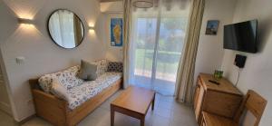 Appartement 2 chambres avec Piscine et accès direct à la mer