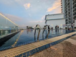 Bayu Marina Residences 10min CIQ 5min Midvalley Southkey 12 min KSL Mall